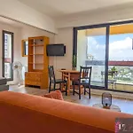 Appartement A La Rochelle Avec Piscine Et Parking - Fr-1-825-63